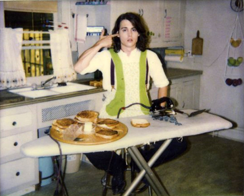 buddies johnny depp in kitchen