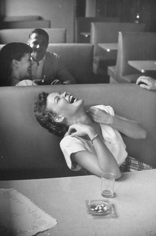 syracuse university - 1949 - lisa larsen