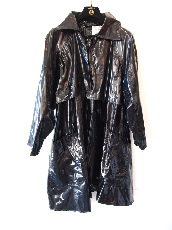 eye of faith vintage- black pvc trench coat